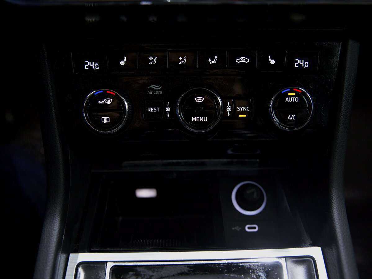 Купить Skoda Superb с пробегом. Фото: #12