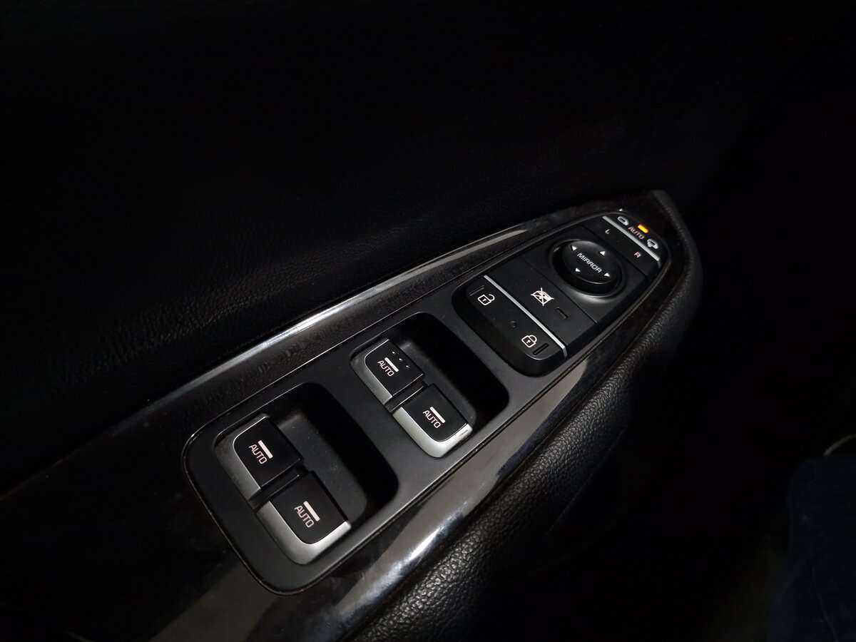 Купить Kia Optima с пробегом. Фото: #8