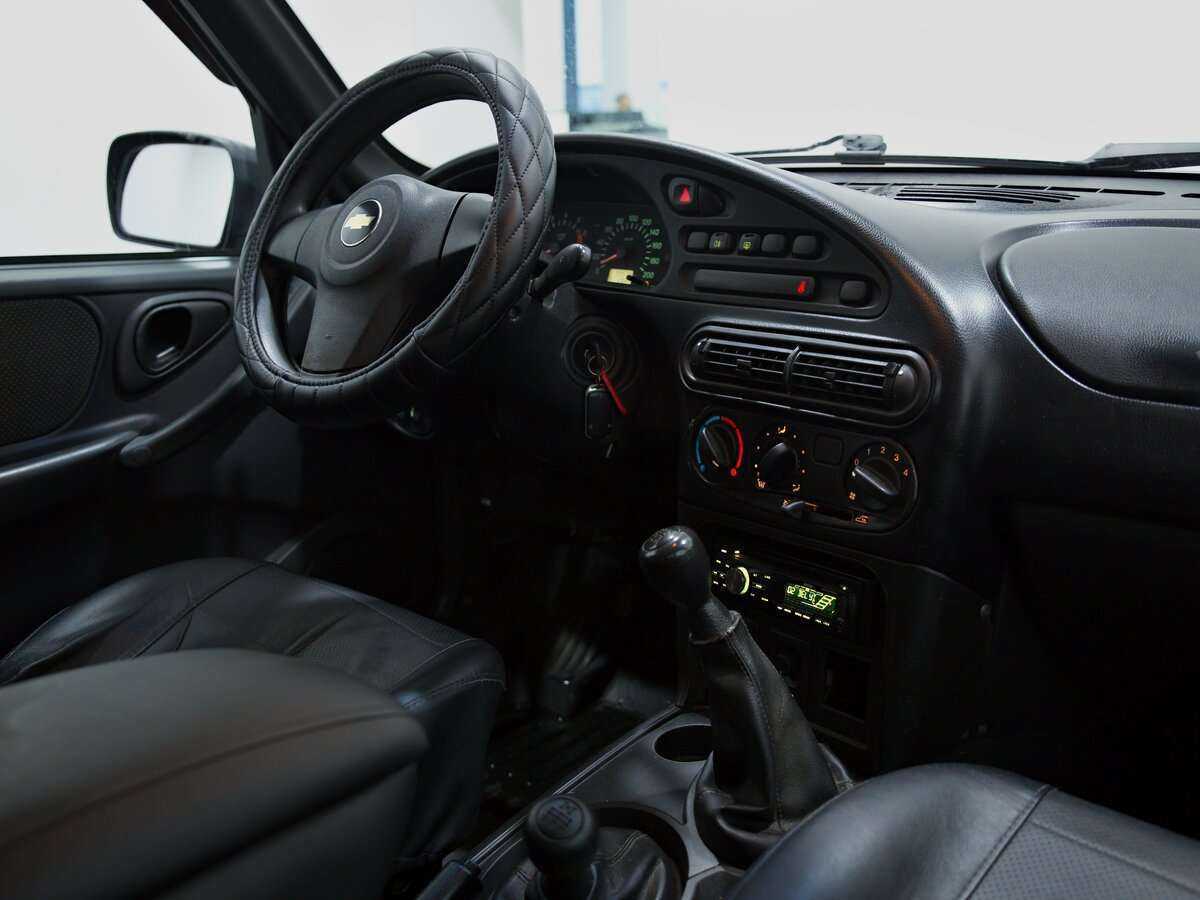 Купить Chevrolet Niva с пробегом. Фото: #7