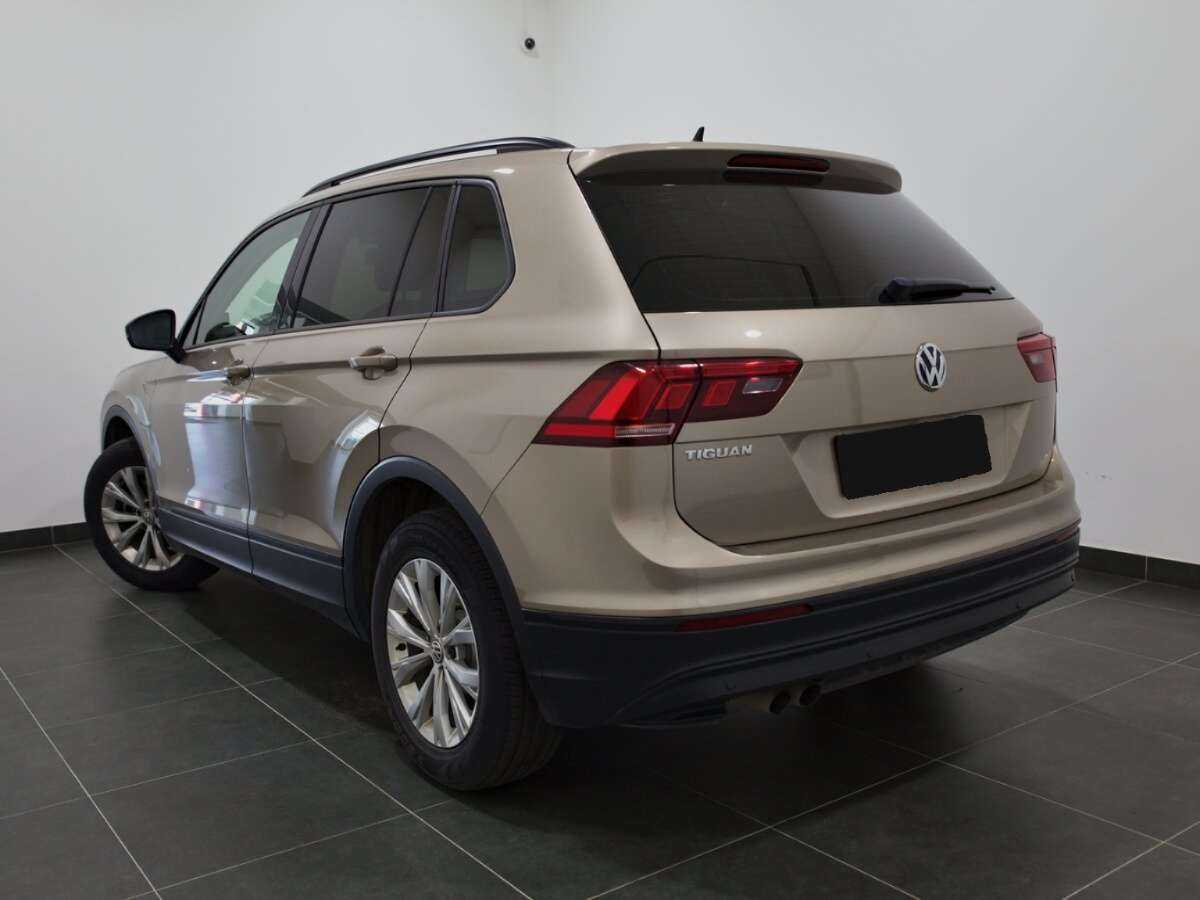 Купить Volkswagen Tiguan с пробегом. Фото: #2