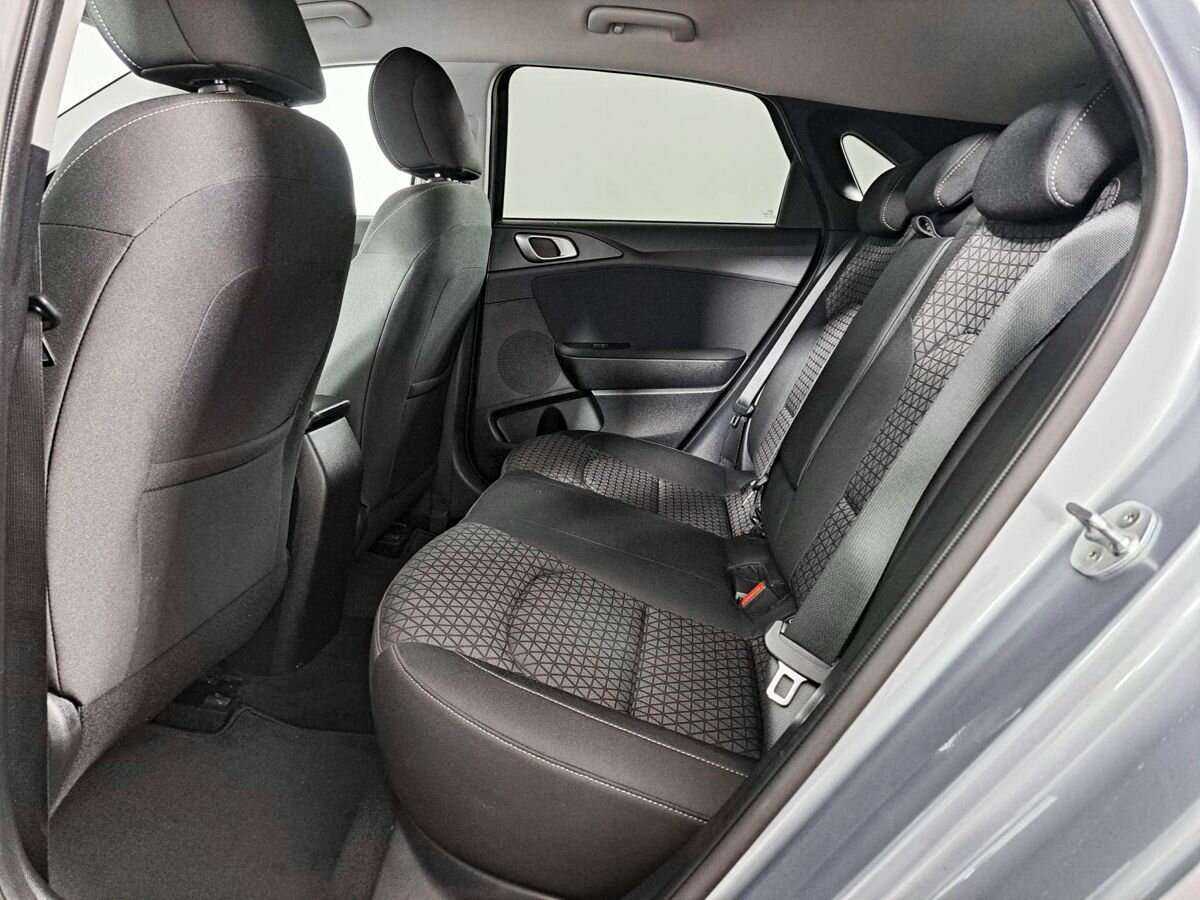 Купить Kia Ceed с пробегом. Фото: #9