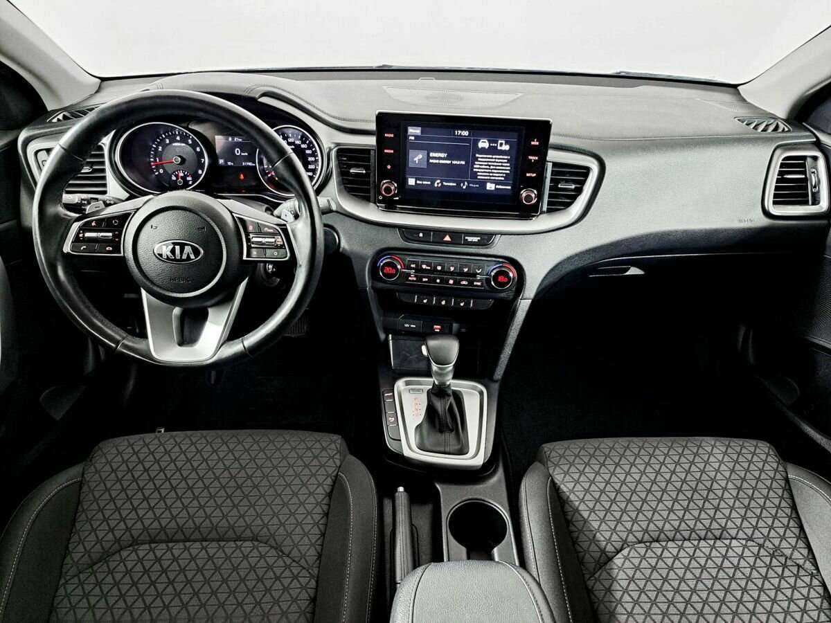 Купить Kia Ceed с пробегом. Фото: #11