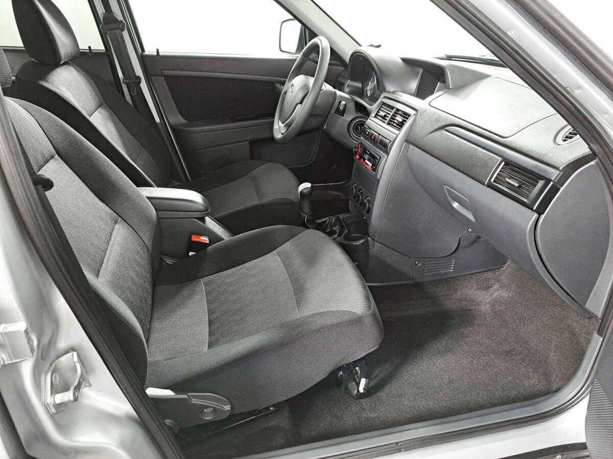 Купить Lada (ВАЗ) Priora с пробегом. Фото: #8