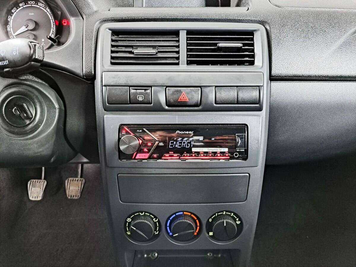 Купить Lada (ВАЗ) Priora с пробегом. Фото: #12