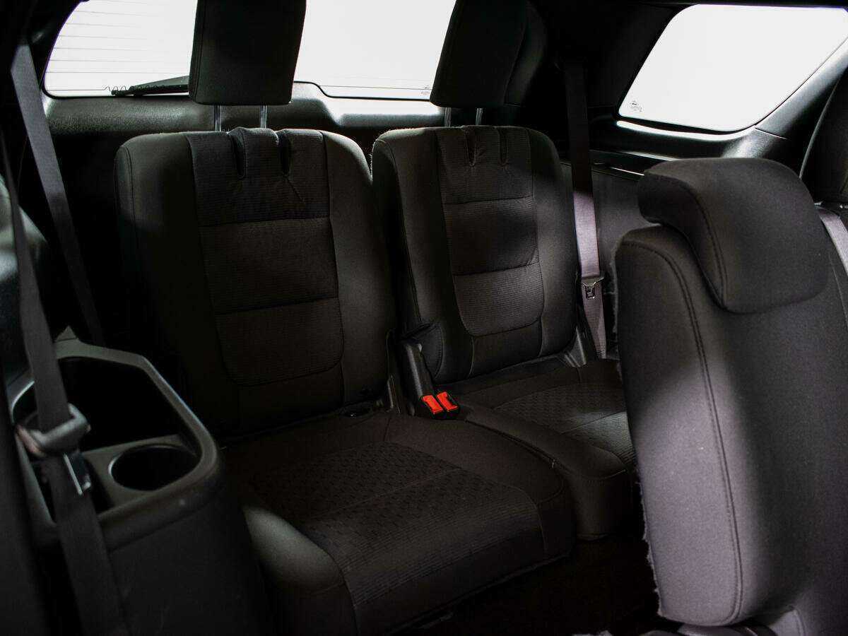 Купить Ford Explorer с пробегом. Фото: #7