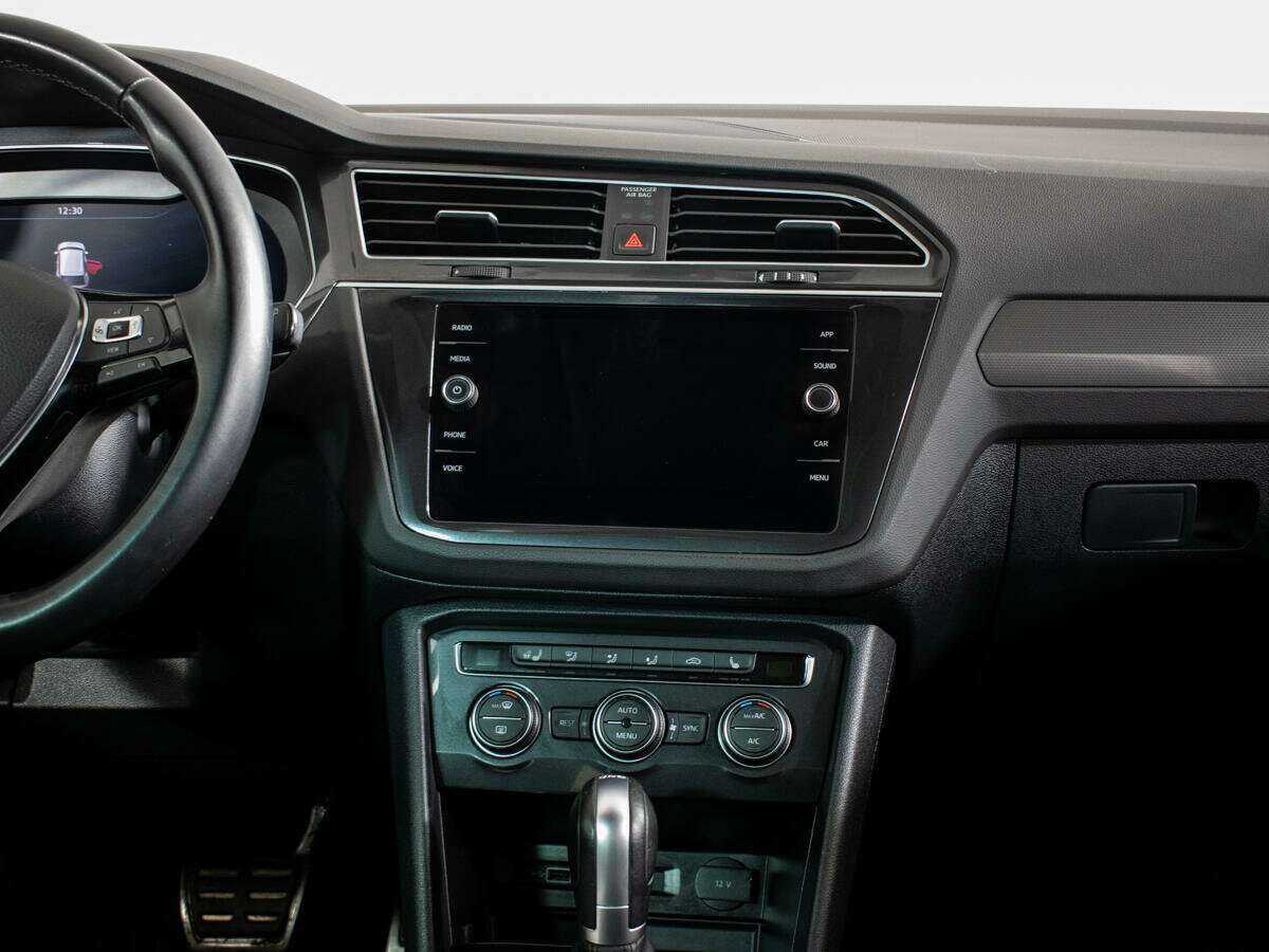 Купить Volkswagen Tiguan с пробегом. Фото: #10