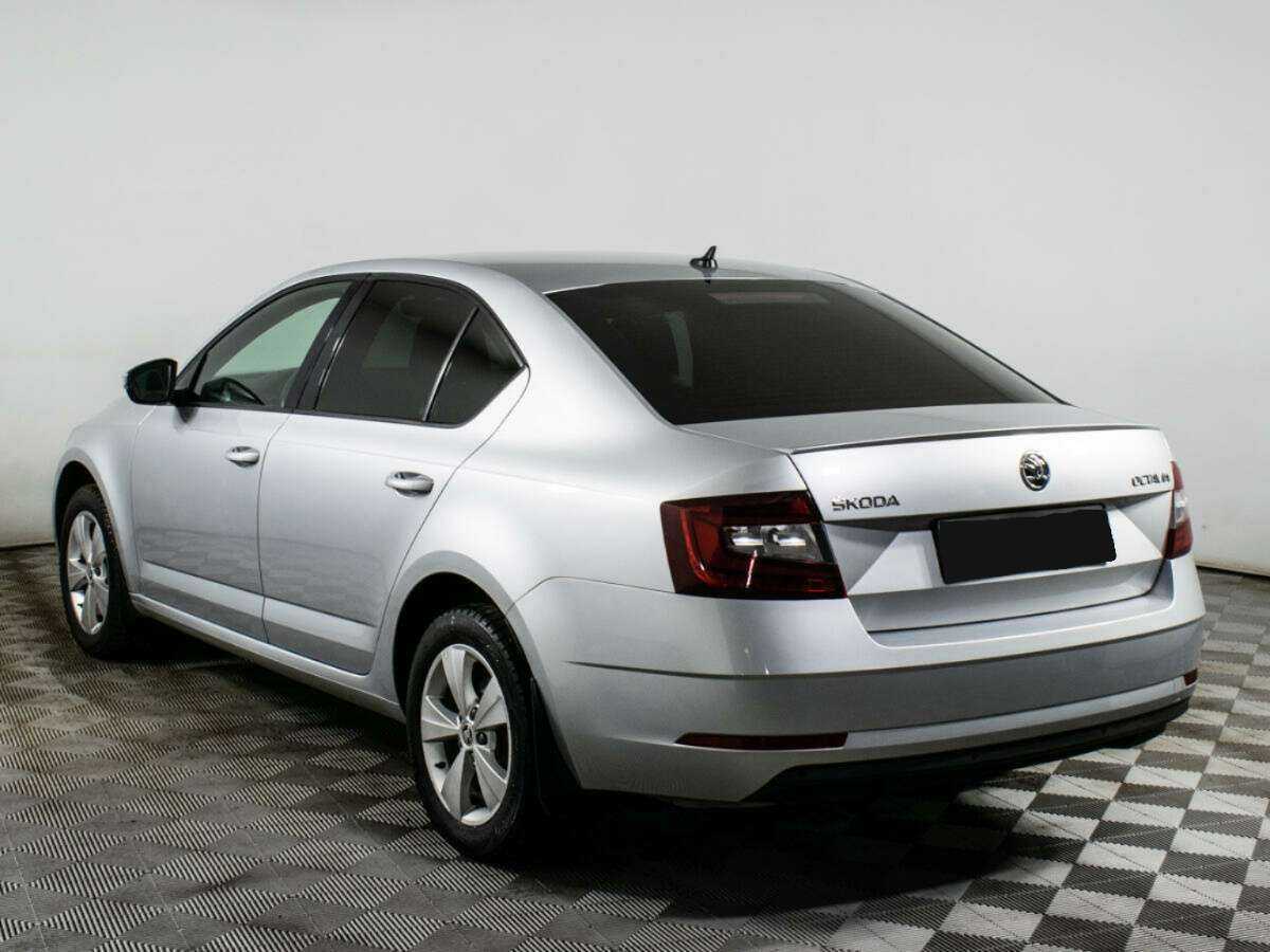 Купить Skoda Octavia с пробегом. Фото: #2
