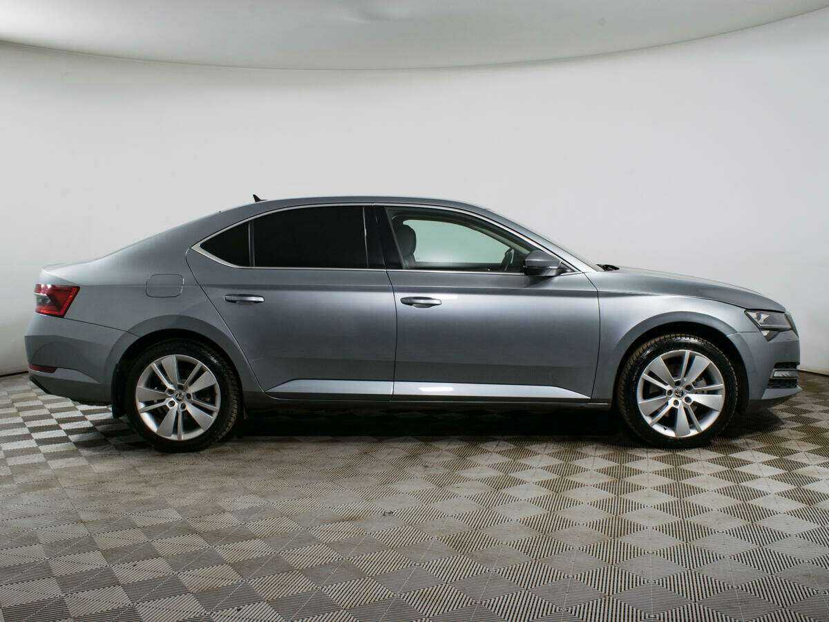 Купить Skoda Superb с пробегом. Фото: #3