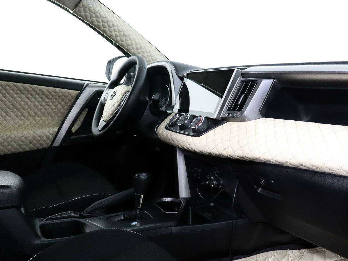 Купить Toyota RAV4 с пробегом. Фото: #6