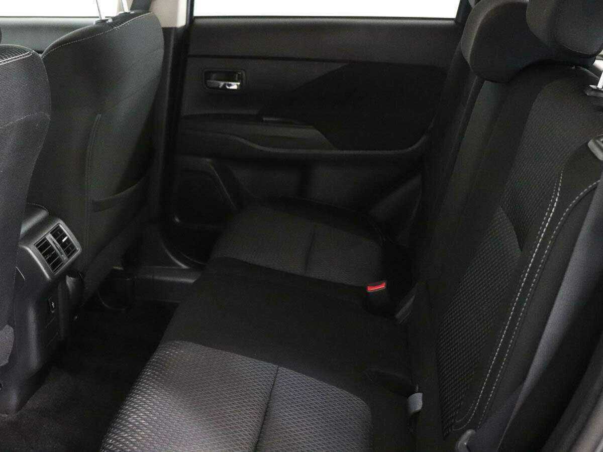 Купить Mitsubishi Outlander с пробегом. Фото: #8