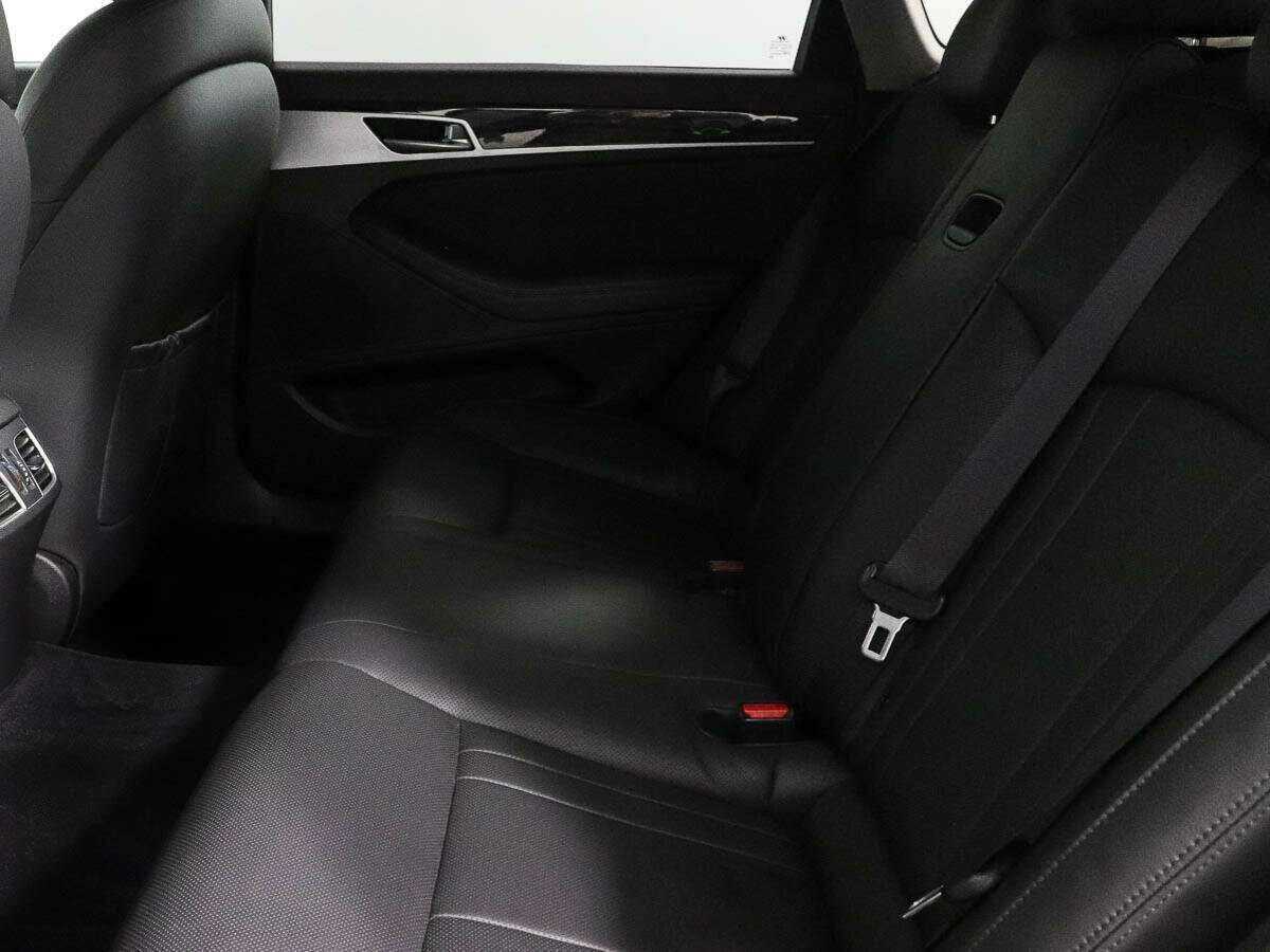 Купить Hyundai Genesis с пробегом. Фото: #7