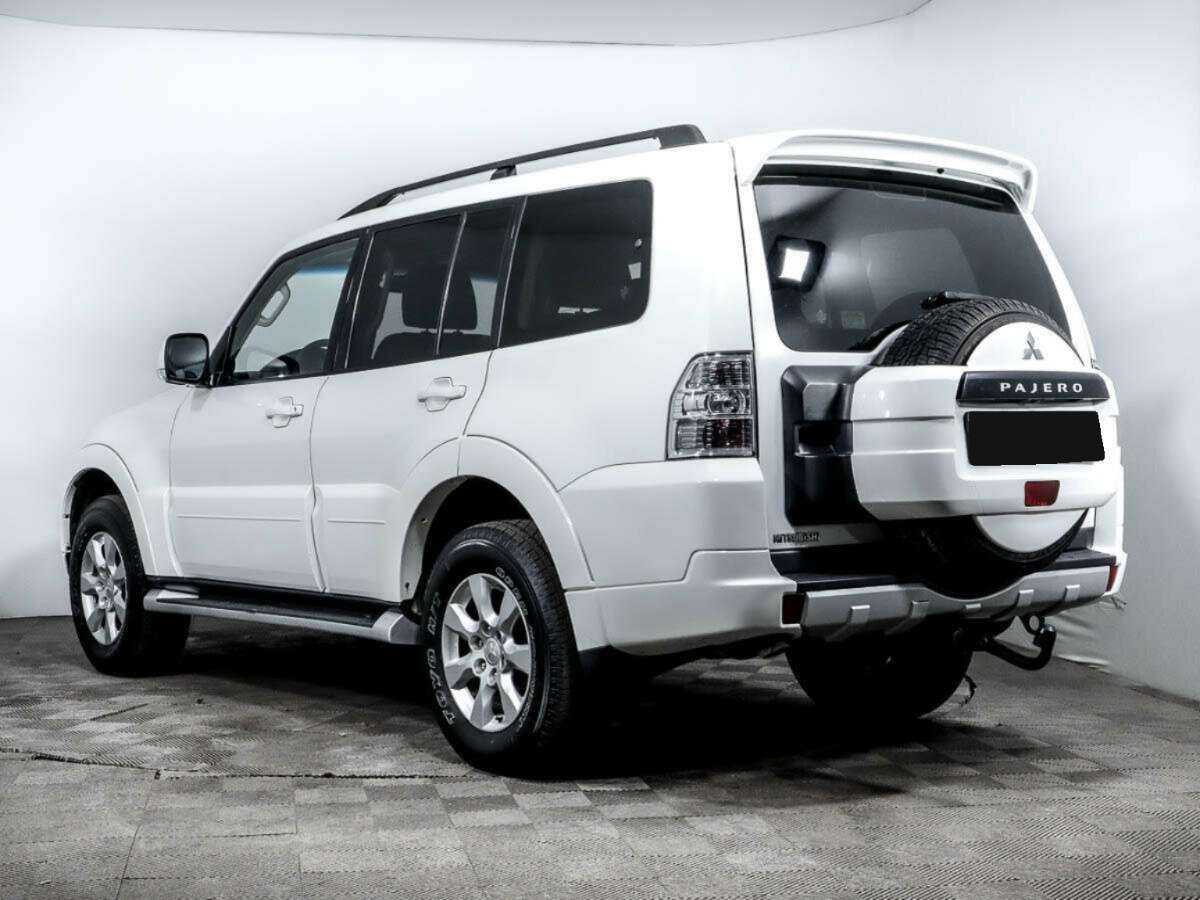 Купить Mitsubishi Pajero с пробегом. Фото: #5
