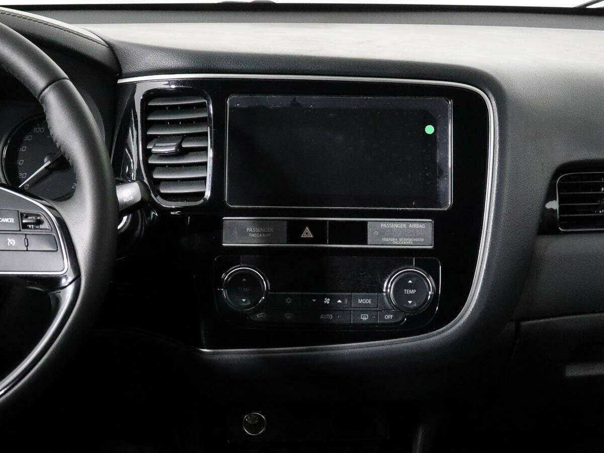 Купить Mitsubishi Outlander с пробегом. Фото: #10