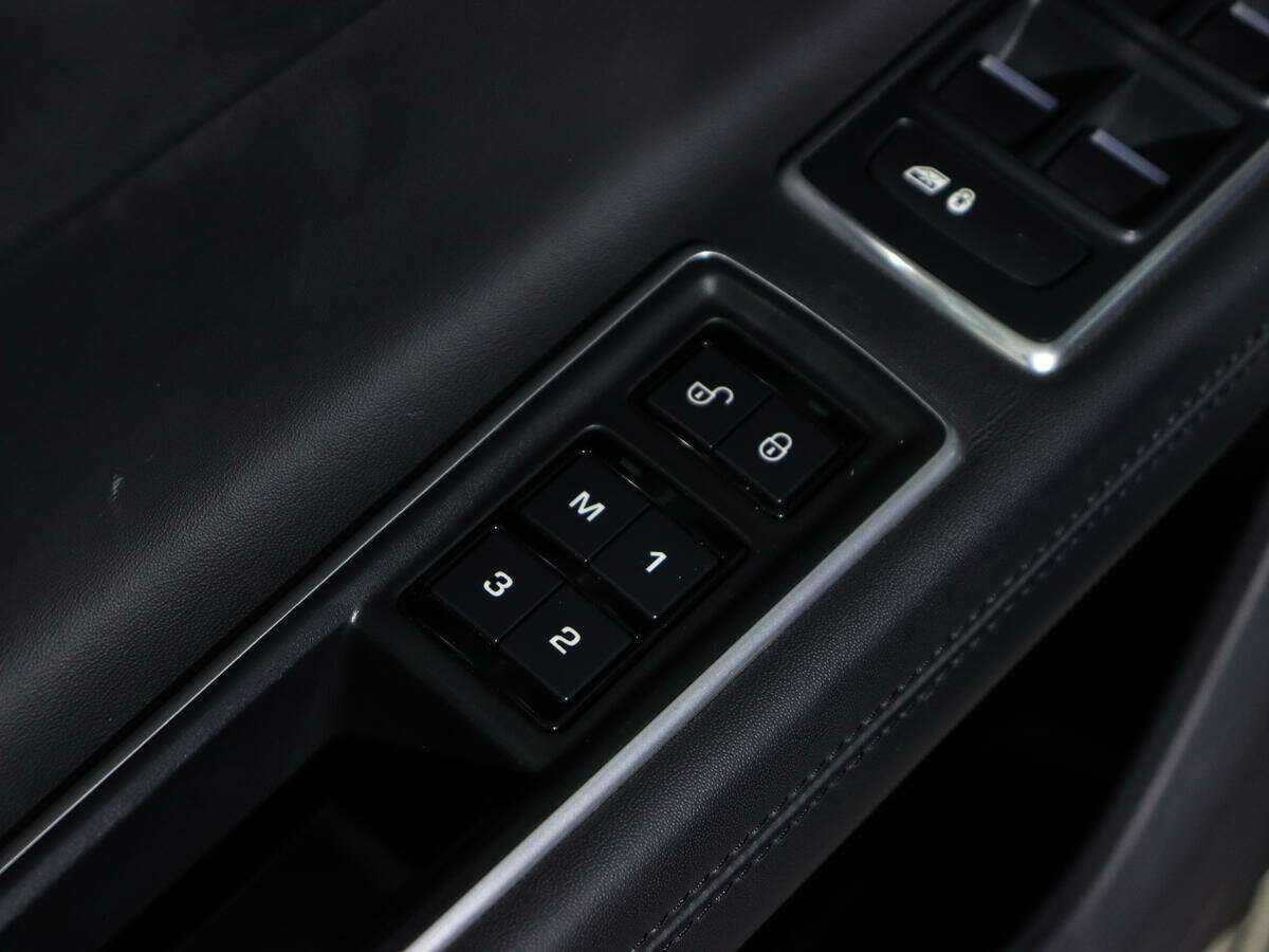 Купить Jaguar XF с пробегом. Фото: #18