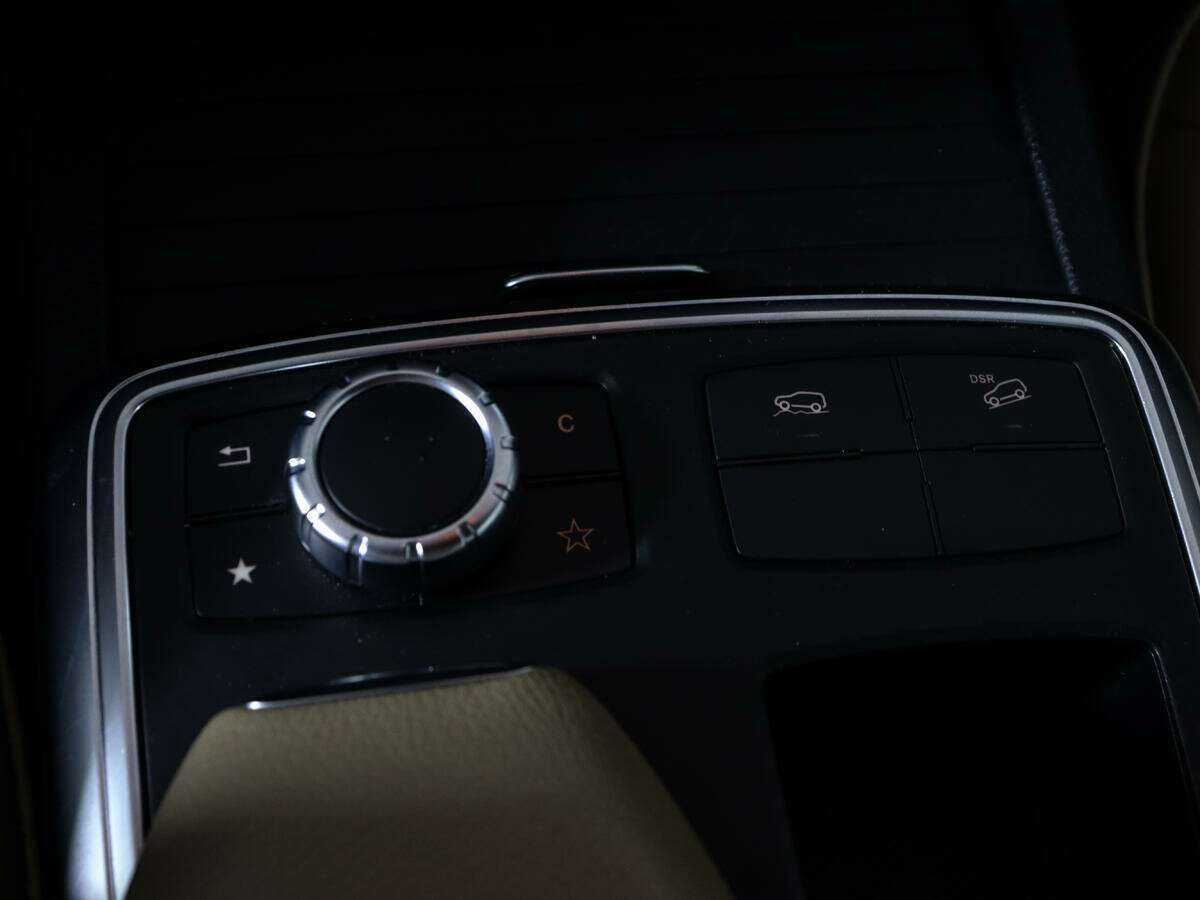 Купить Mercedes-Benz M-Класс с пробегом. Фото: #23