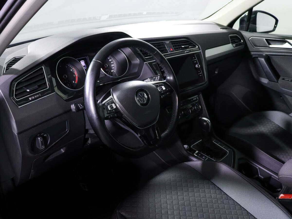 Купить Volkswagen Tiguan с пробегом. Фото: #11
