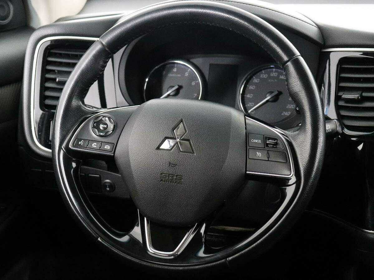 Купить Mitsubishi Outlander с пробегом. Фото: #12
