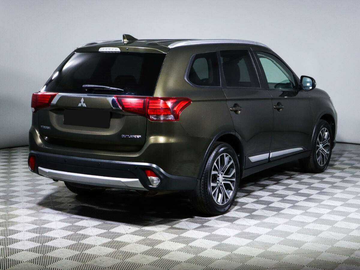 Купить Mitsubishi Outlander с пробегом. Фото: #4
