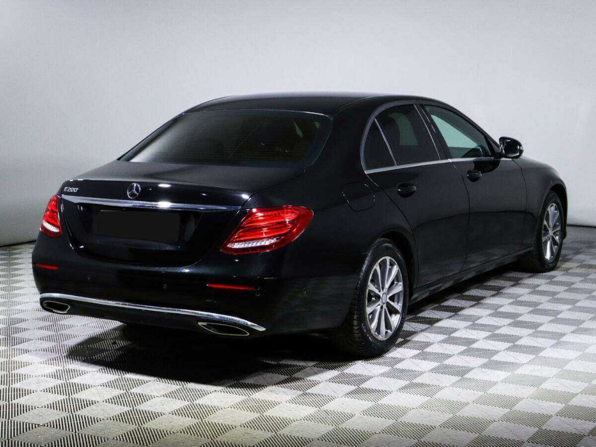 Купить Mercedes-Benz E-Класс с пробегом. Фото: #4