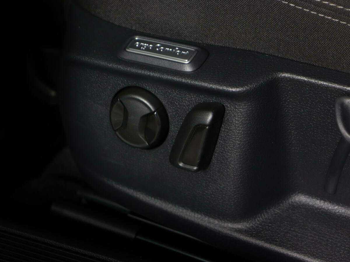 Купить Volkswagen Passat с пробегом. Фото: #15