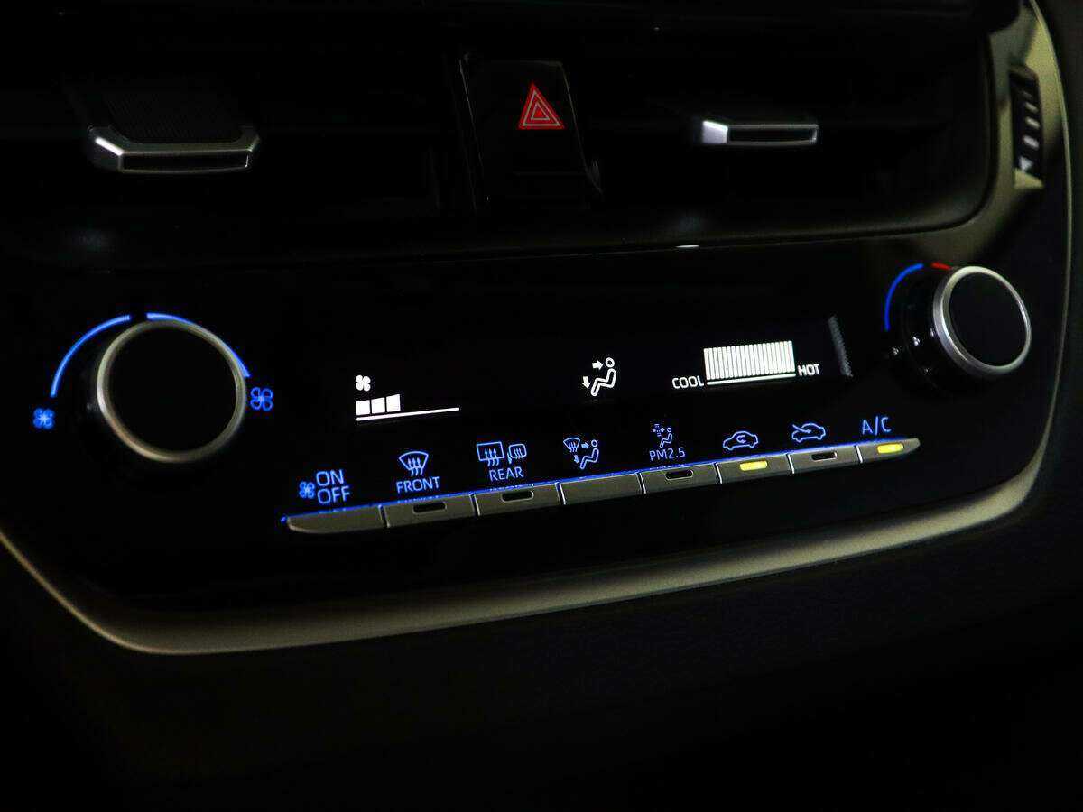 Купить Toyota Corolla с пробегом. Фото: #19