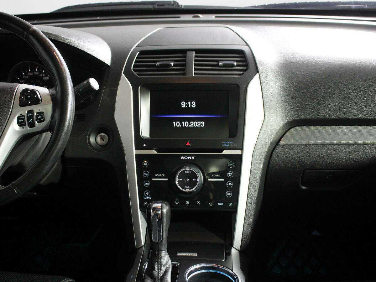 Купить Ford Explorer с пробегом. Фото: #10