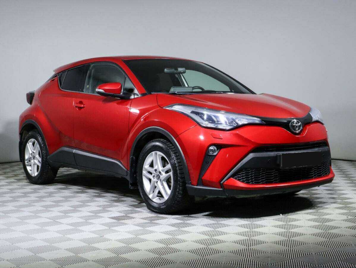 Купить Toyota C-HR с пробегом. Фото: #2