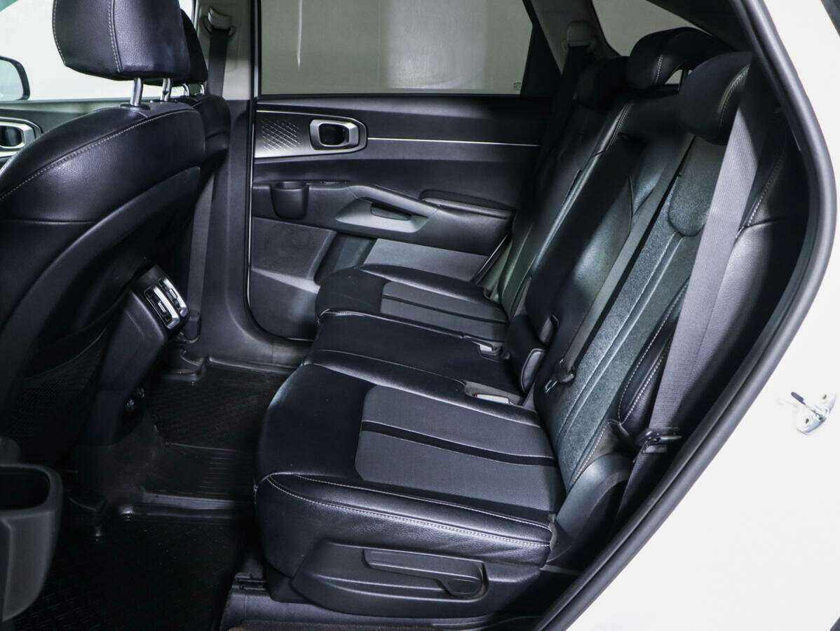 Купить Kia Sorento с пробегом. Фото: #7