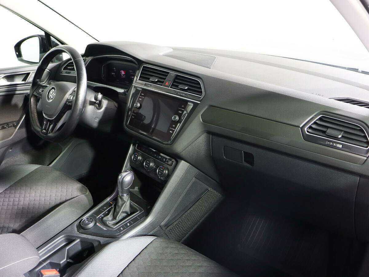 Купить Volkswagen Tiguan с пробегом. Фото: #6