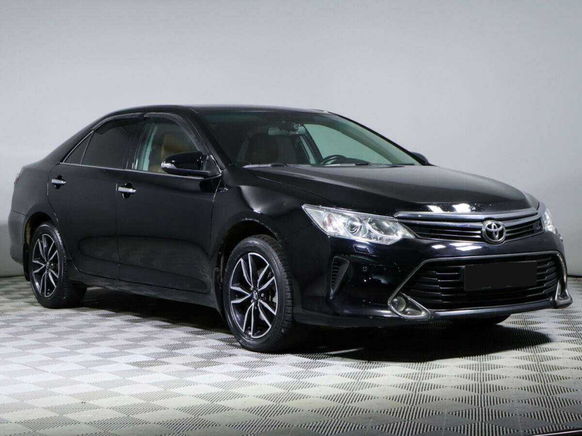 Купить Toyota Camry с пробегом. Фото: #2