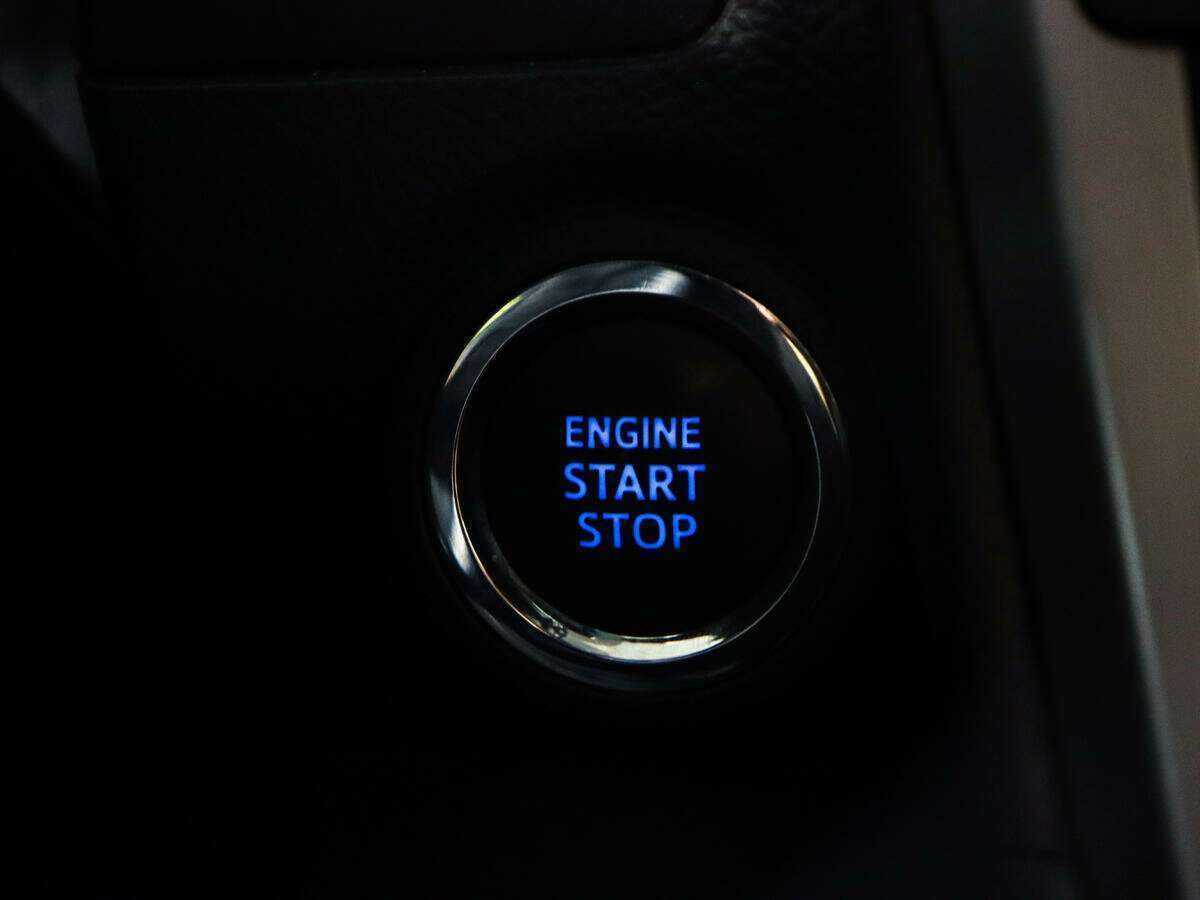 Купить Toyota Camry с пробегом. Фото: #18