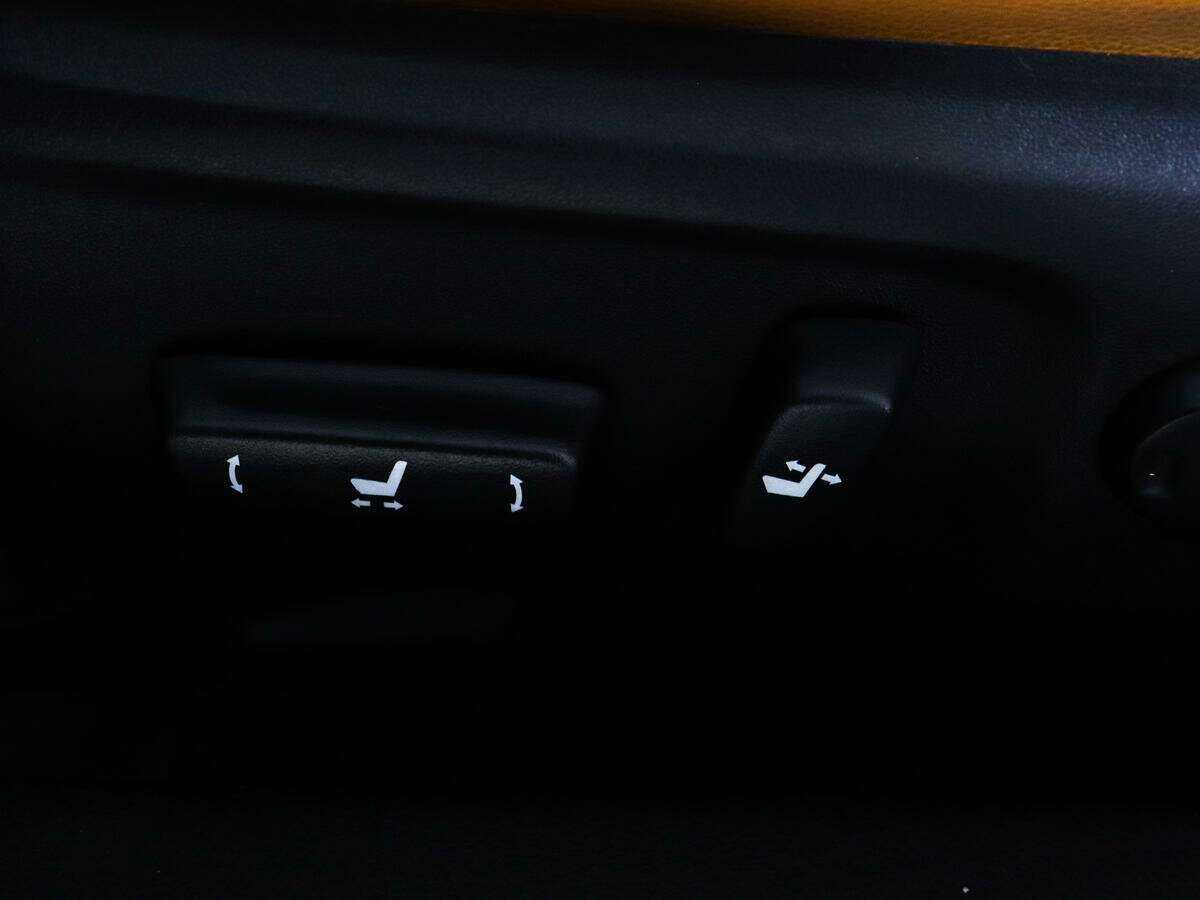 Купить Toyota Camry с пробегом. Фото: #19