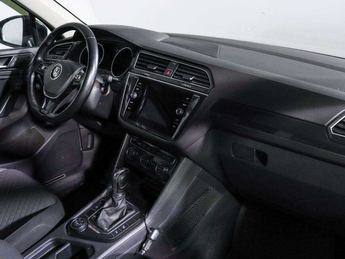 Купить Volkswagen Tiguan с пробегом. Фото: #6