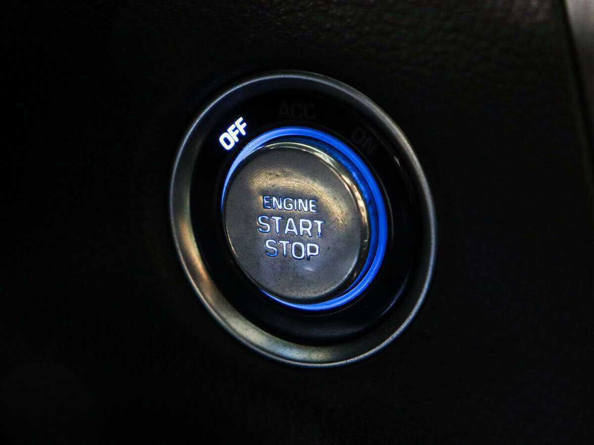 Купить Hyundai Genesis с пробегом. Фото: #18