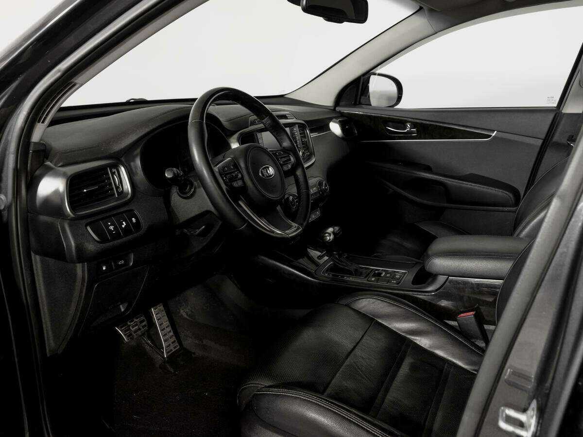Купить Kia Sorento с пробегом. Фото: #15