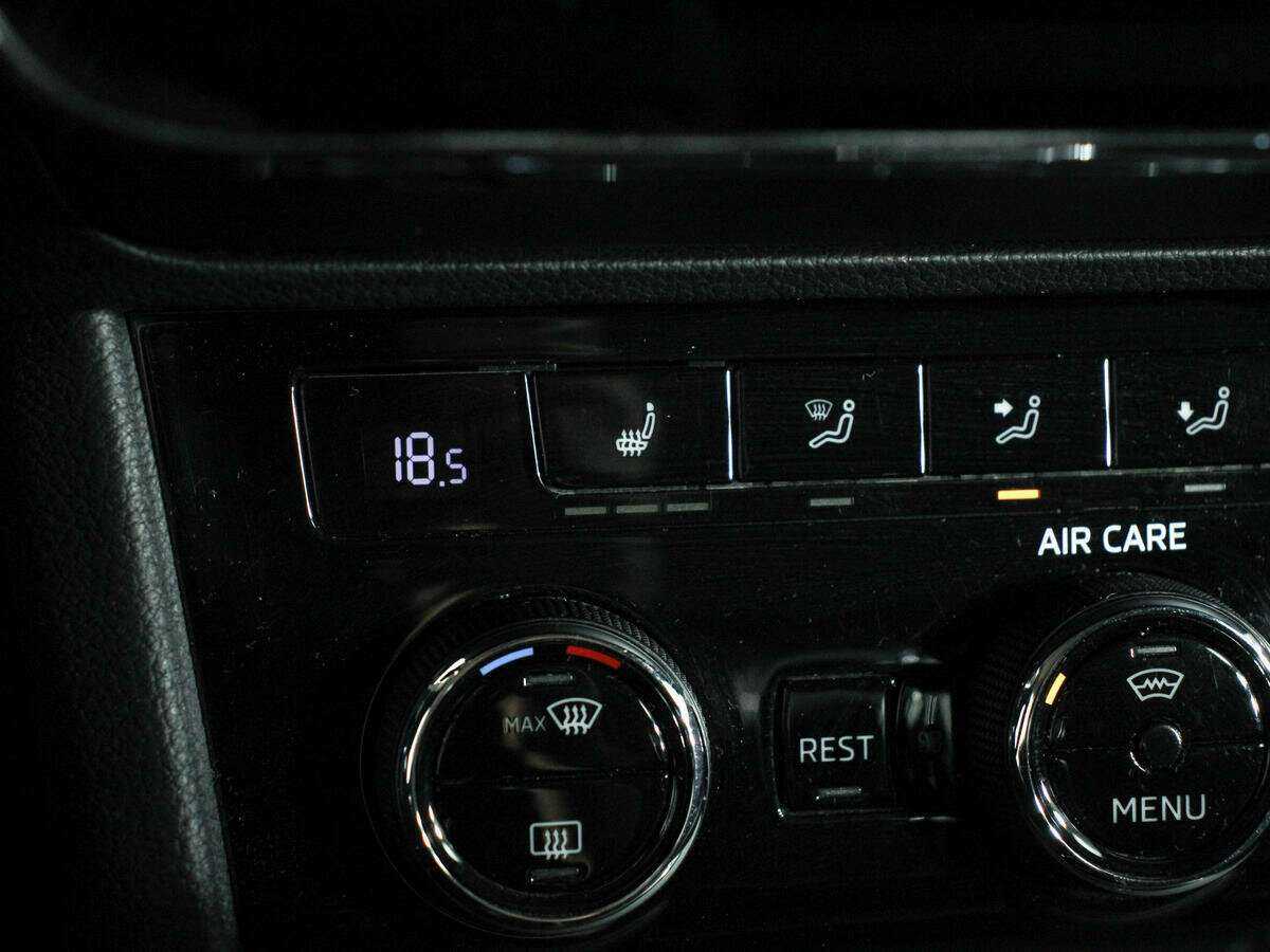 Купить Skoda Superb с пробегом. Фото: #12