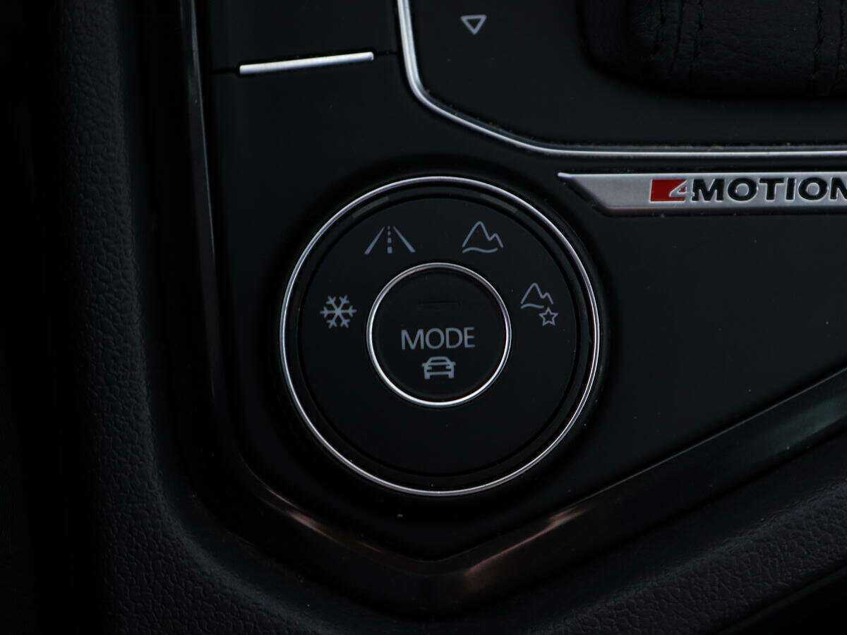 Купить Volkswagen Tiguan с пробегом. Фото: #17