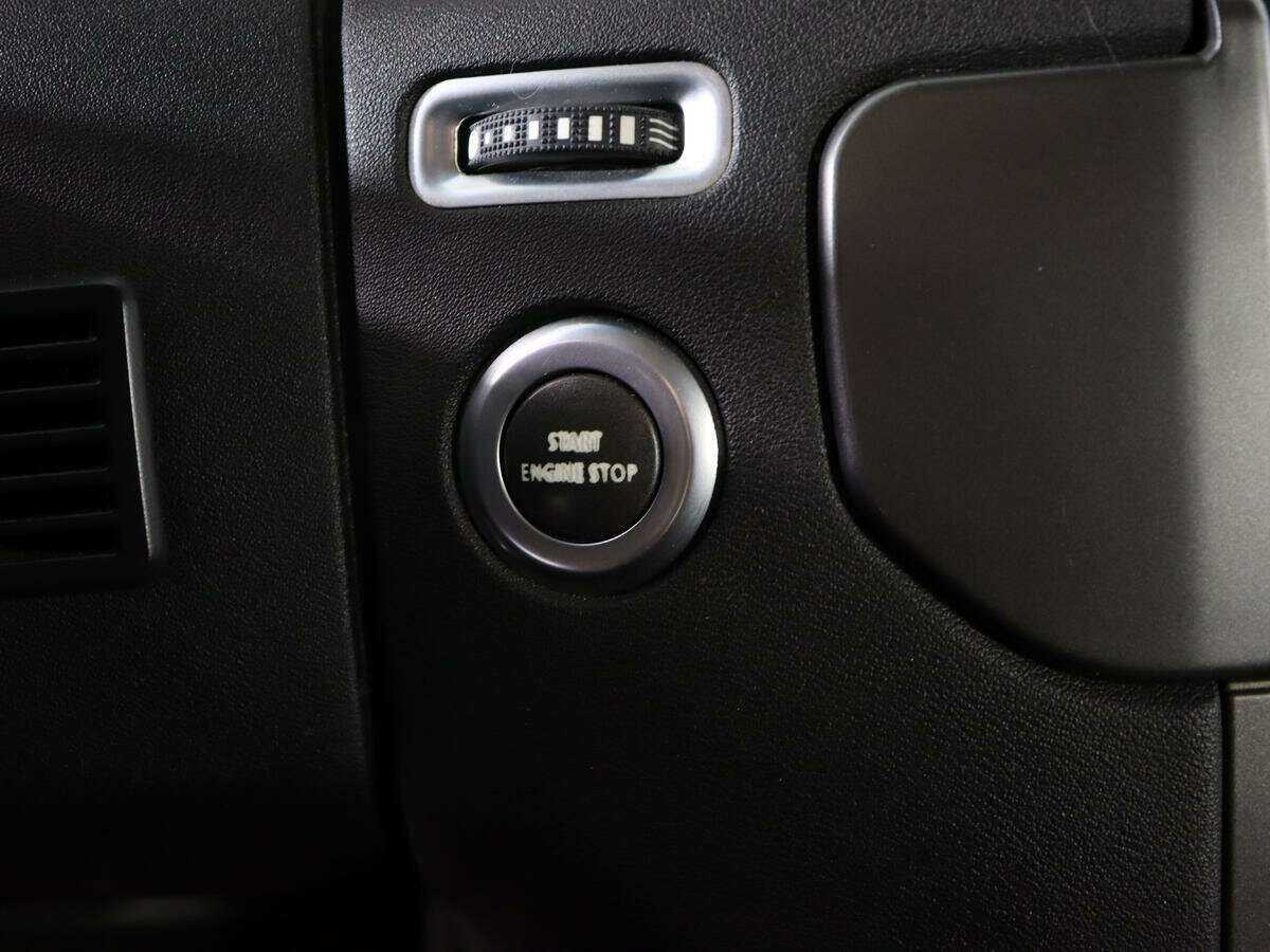 Купить Land Rover Discovery с пробегом. Фото: #25