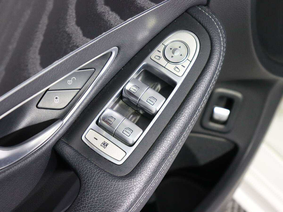 Купить Mercedes-Benz C-Класс с пробегом. Фото: #11