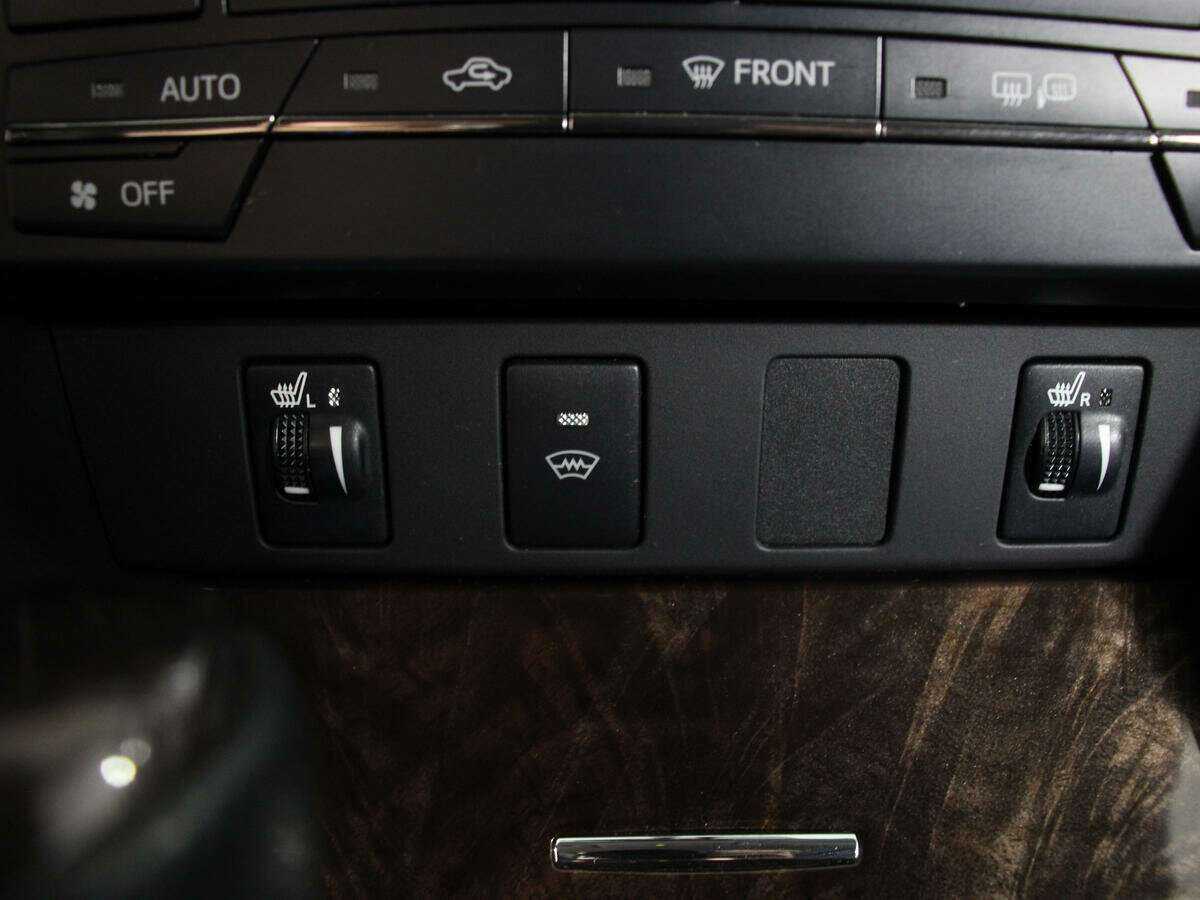 Купить Toyota Camry с пробегом. Фото: #23