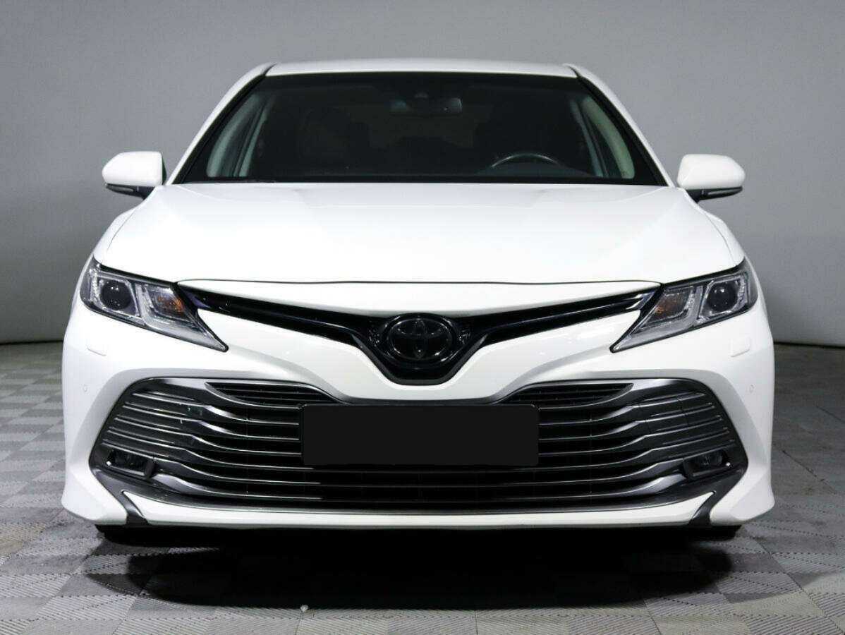 Купить Toyota Camry с пробегом. Фото: #1