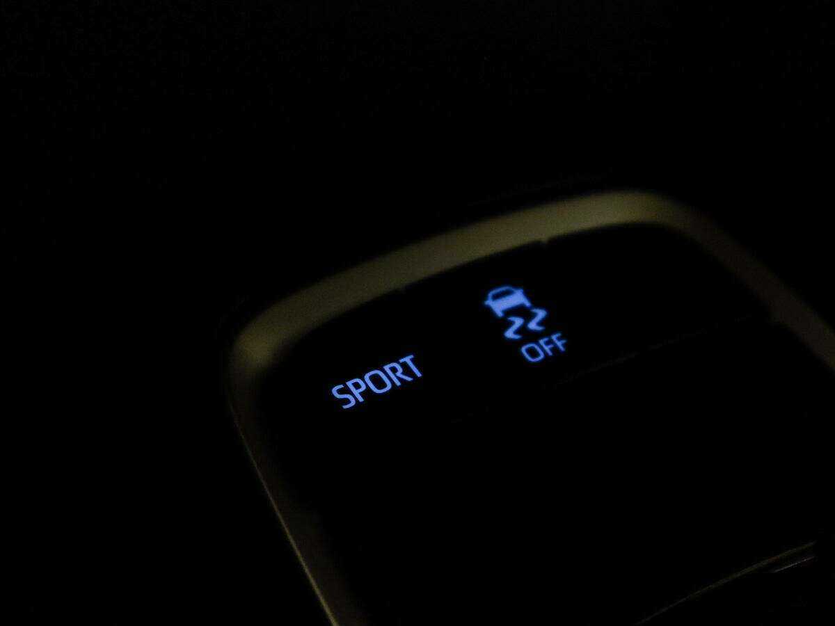 Купить Toyota Corolla с пробегом. Фото: #19