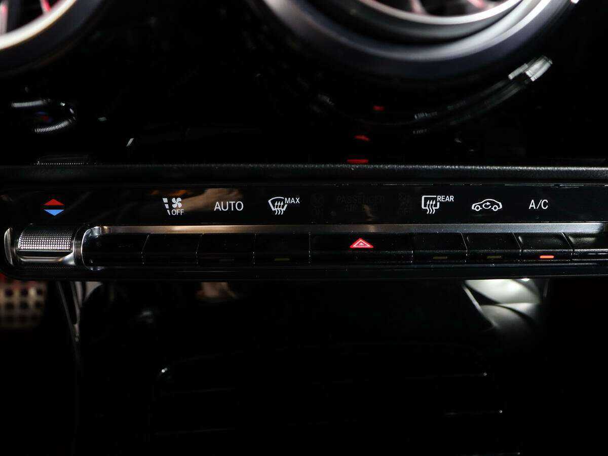 Купить Mercedes-Benz CLA с пробегом. Фото: #22