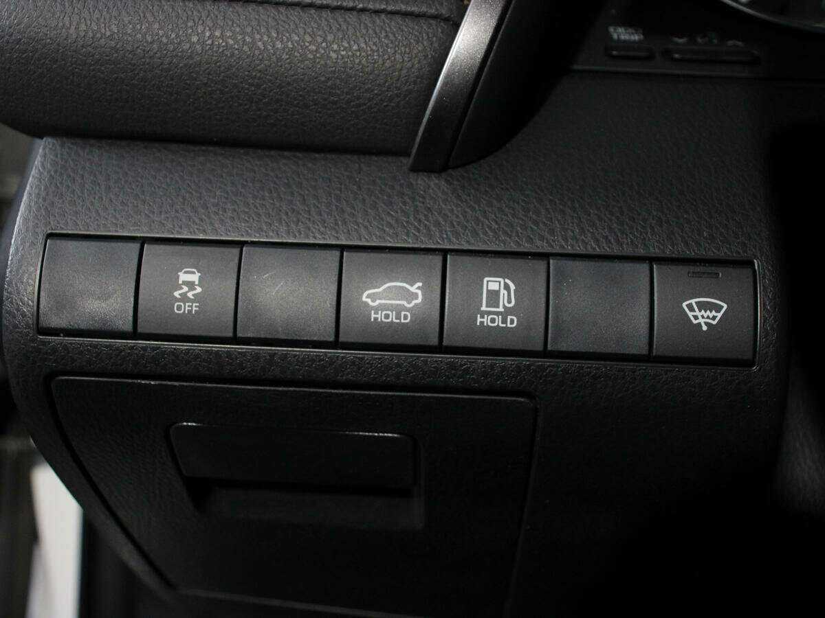 Купить Toyota Camry с пробегом. Фото: #18