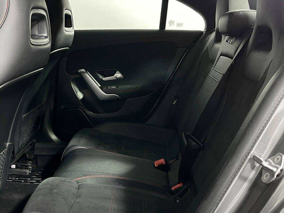 Купить Mercedes-Benz CLA с пробегом. Фото: #10