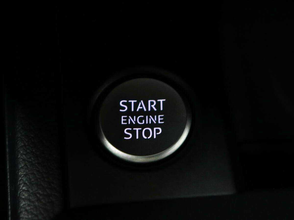 Купить Audi A4 с пробегом. Фото: #16