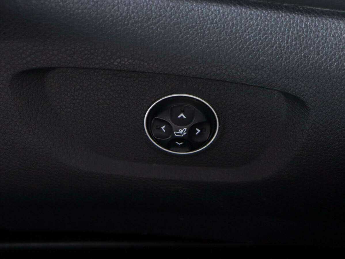 Купить Hyundai Equus с пробегом. Фото: #17