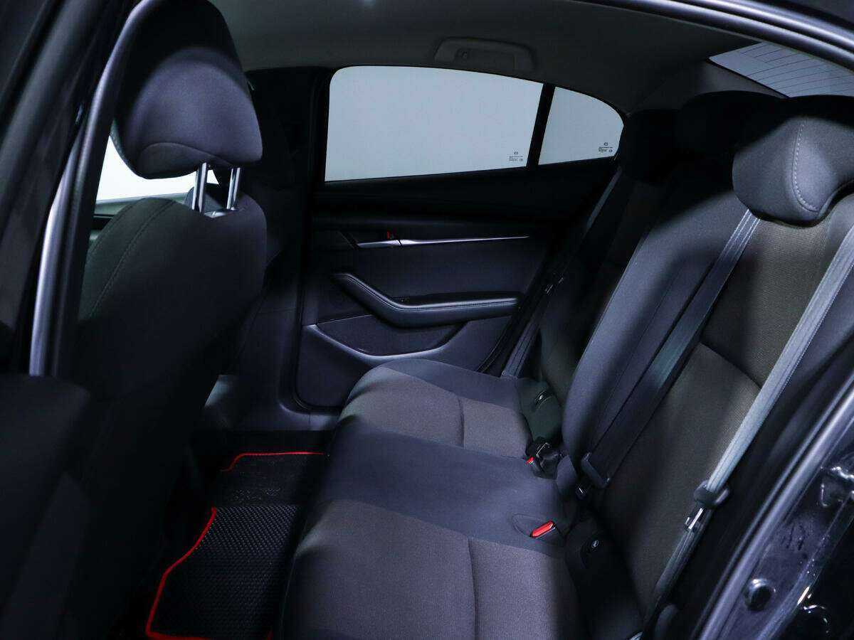 Купить Mazda 3 с пробегом. Фото: #8