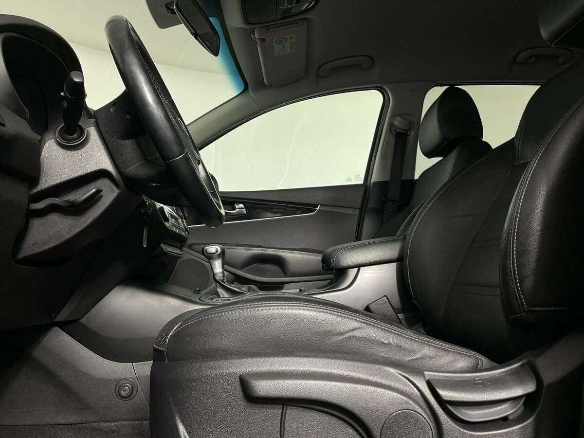 Купить Kia Sorento с пробегом. Фото: #9