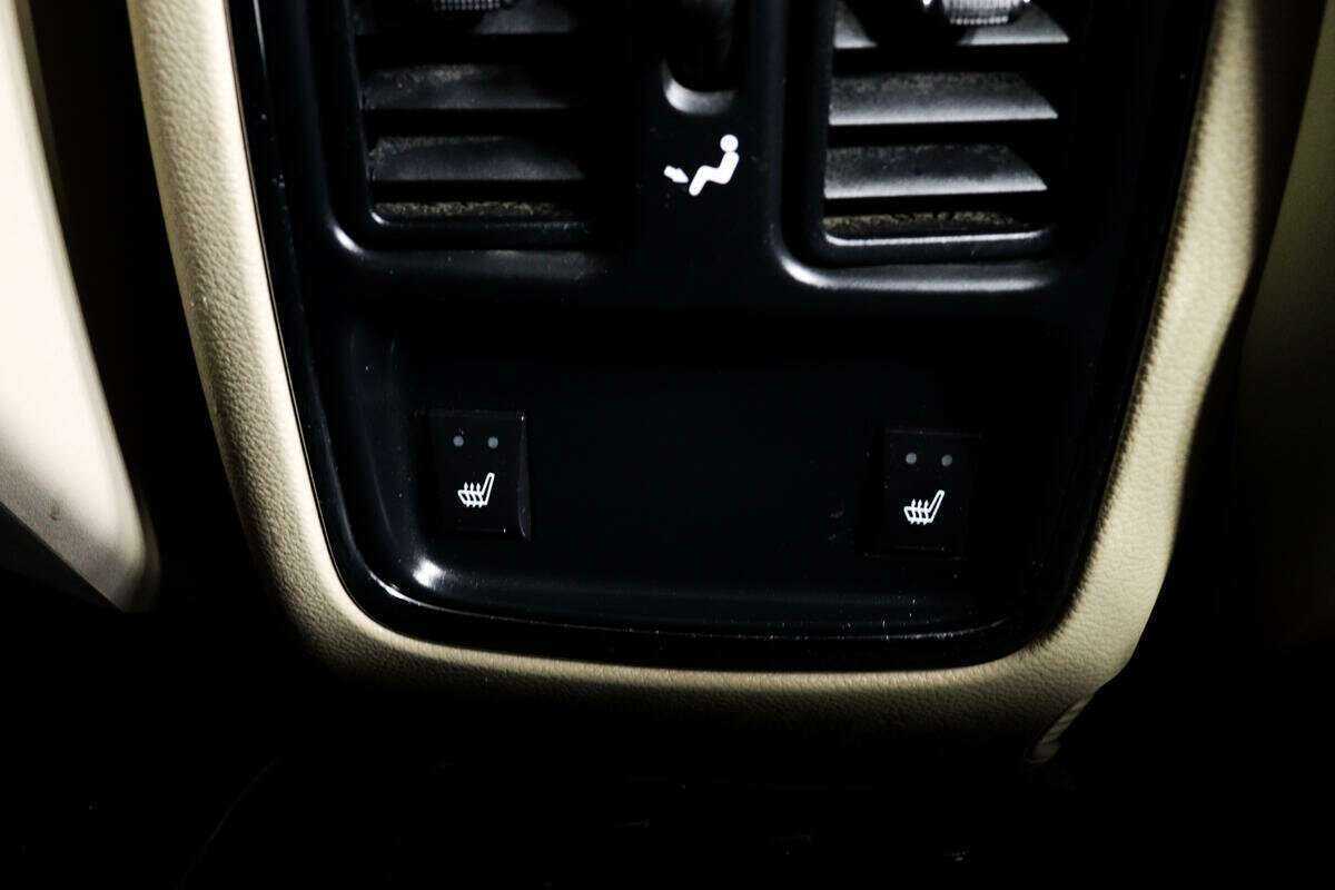 Купить Jeep Grand Cherokee с пробегом. Фото: #11